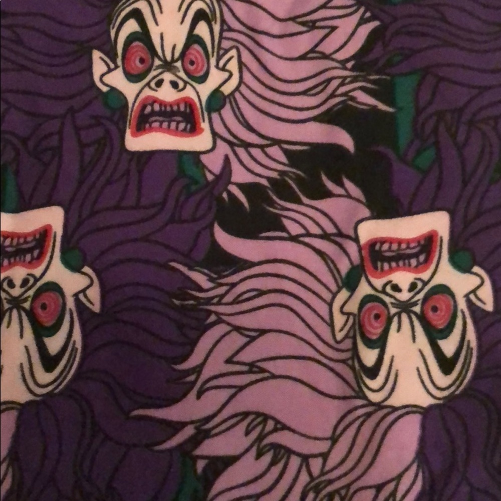 One size cruella leggings perfect for Halloween
